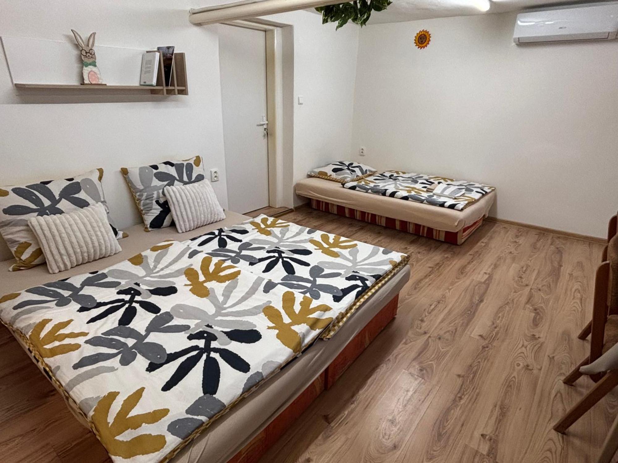 Apartmanovy Dom Grand Štúrovo Exterior foto