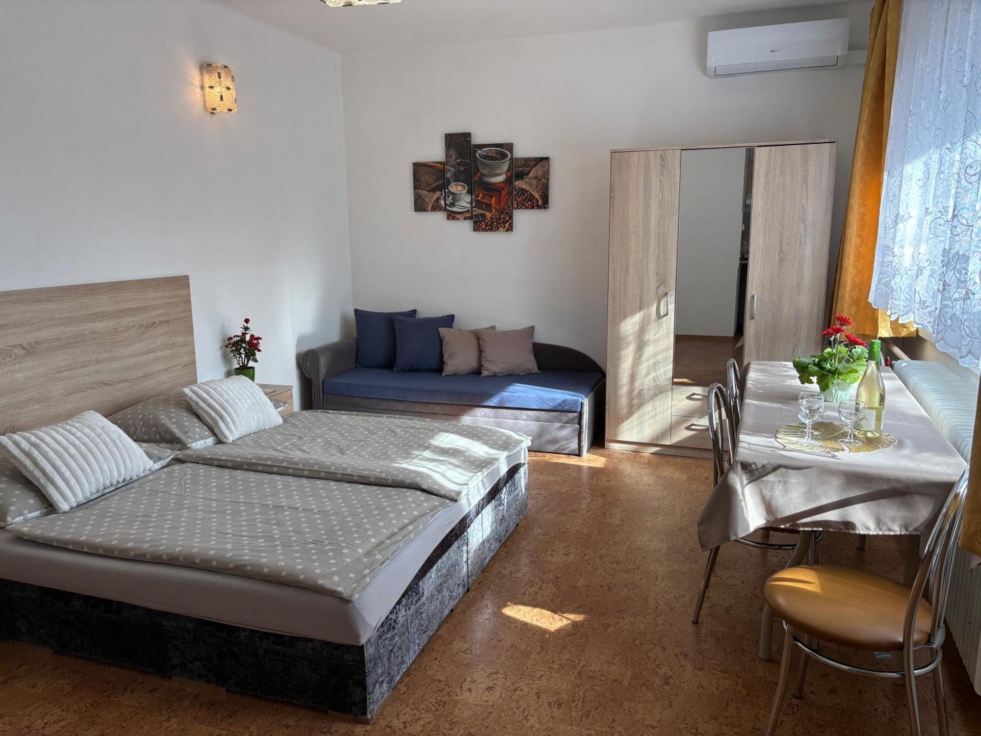 Apartmanovy Dom Grand Štúrovo Exterior foto