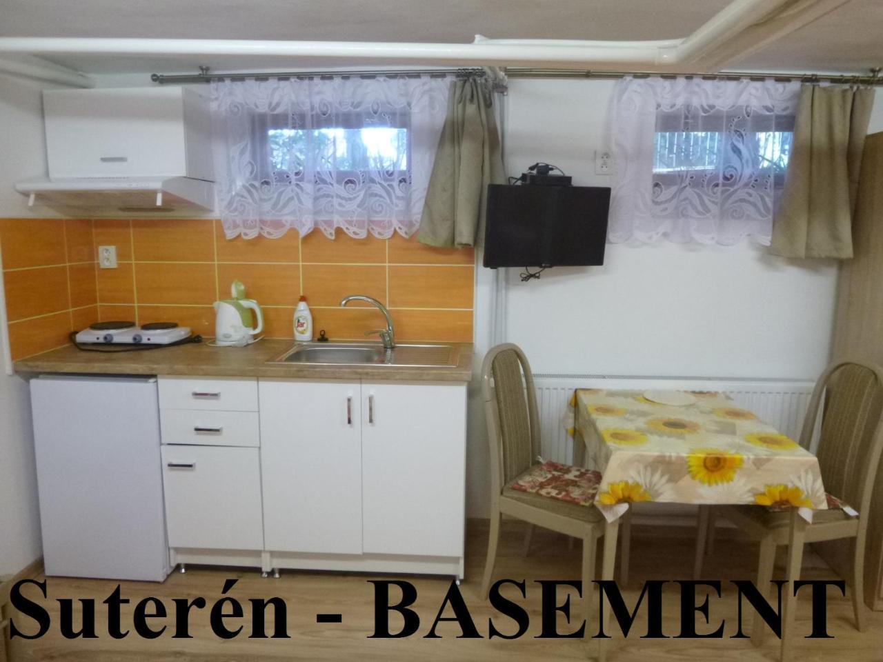 Apartmanovy Dom Grand Štúrovo Exterior foto
